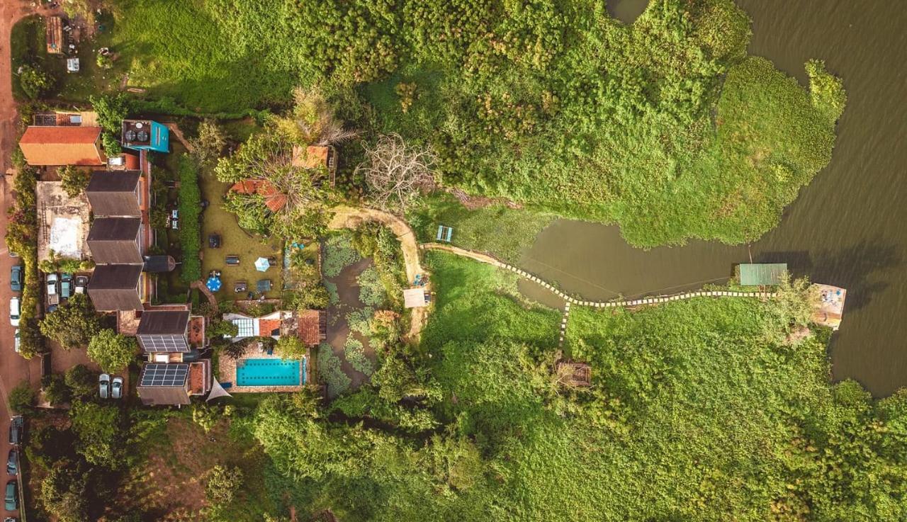 Yellow Haven Lodge Kampala Bagian luar foto