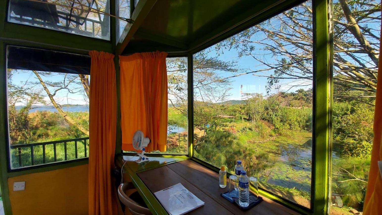 Yellow Haven Lodge Kampala Bagian luar foto