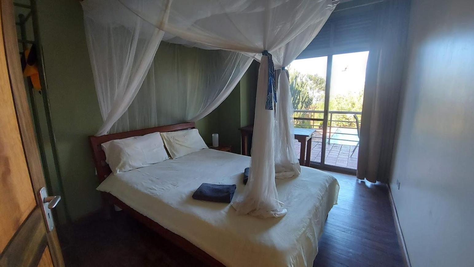 Yellow Haven Lodge Kampala Ruang foto