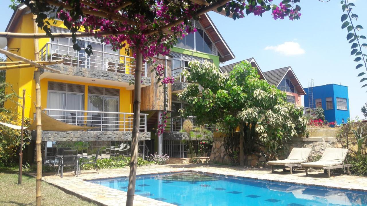 Yellow Haven Lodge Kampala Bagian luar foto